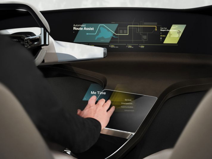 BMW HoloActive Touch 